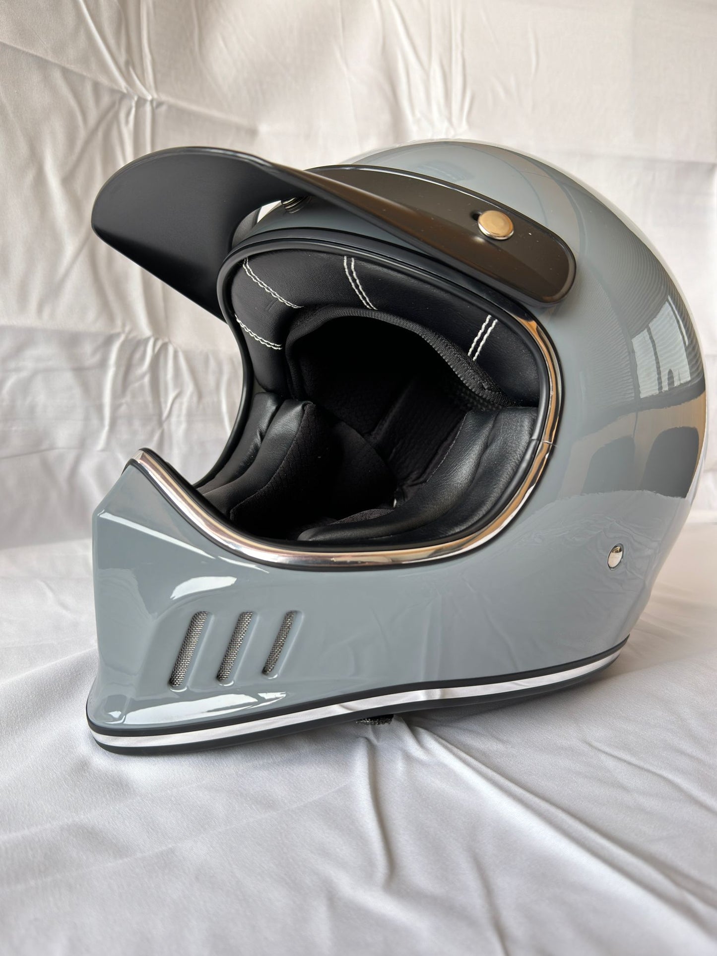 Gloss Gray Full Face Motorcycle Helmet