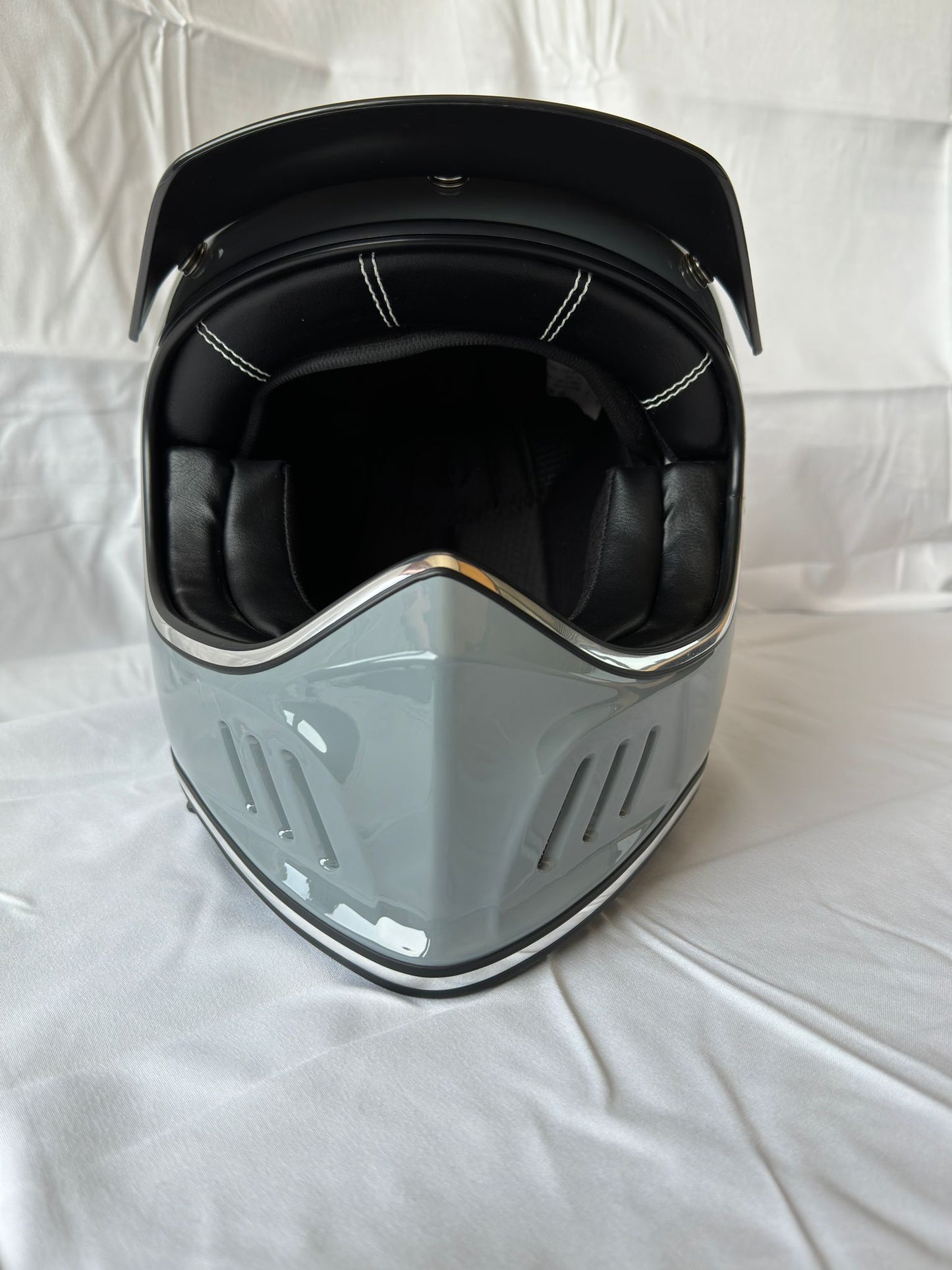 Gloss Gray Full Face Motorcycle Helmet