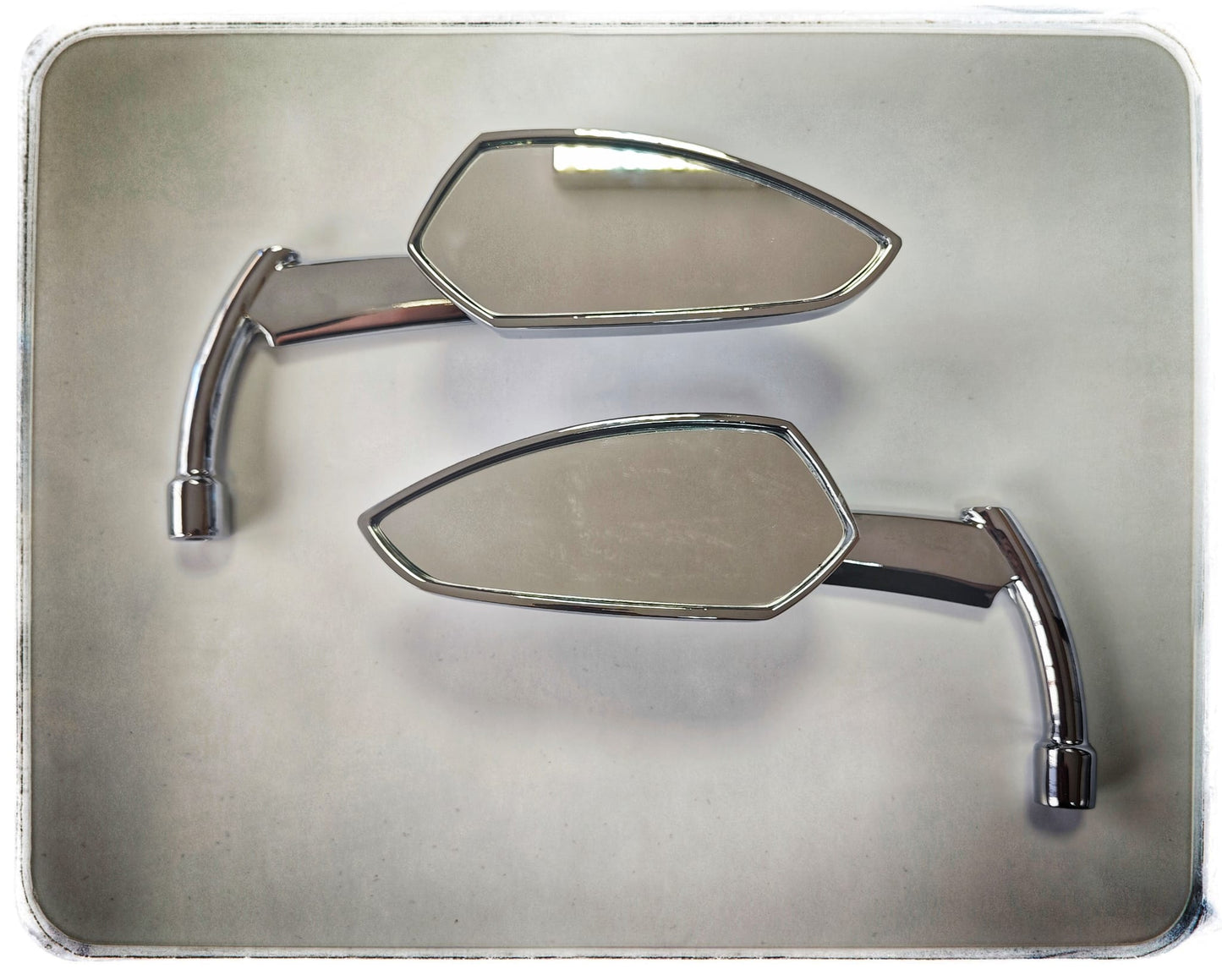 Retro Bullet Chrome Wing Mirrors for Harley Davidson