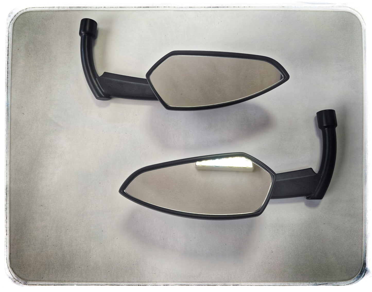 Retro Bullet Black Wing Mirrors for Harley Davidson