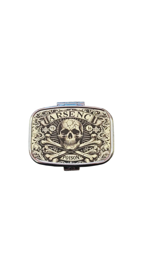 Skull and cross bones snuff box